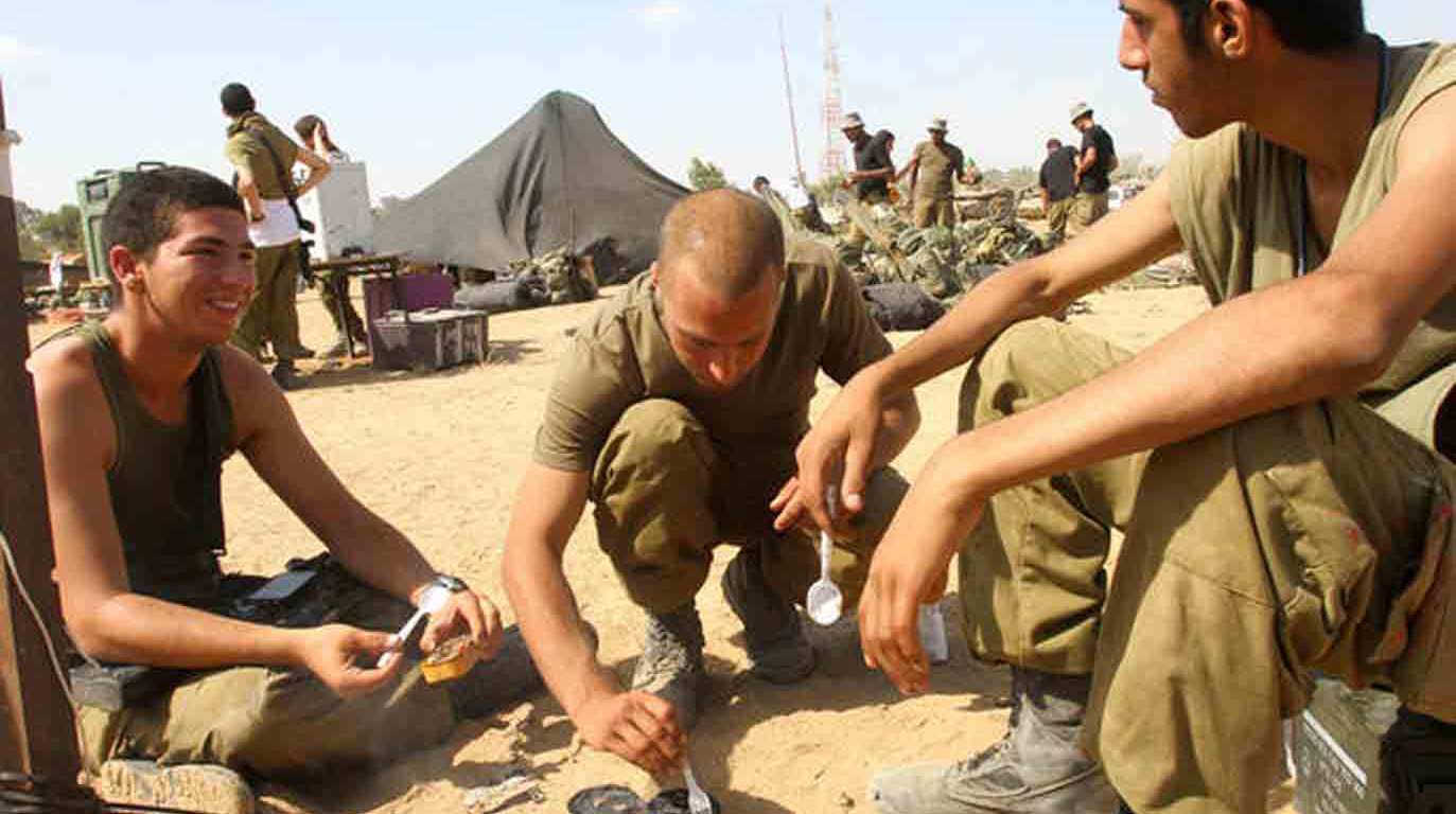 israeli-soldiers-break