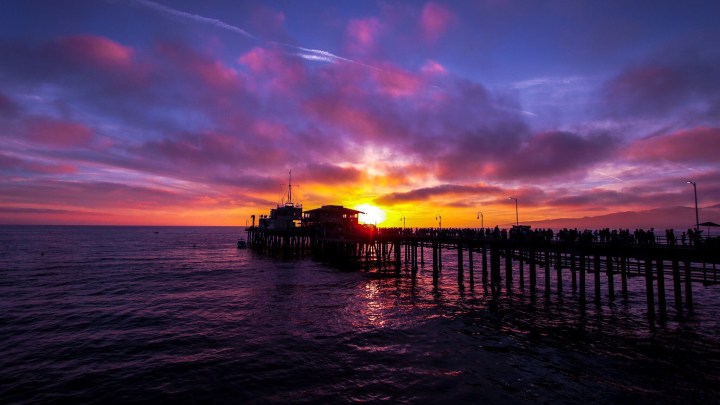 Sunset in Santa Monica, CA. (ph Riccardo Bertolo)